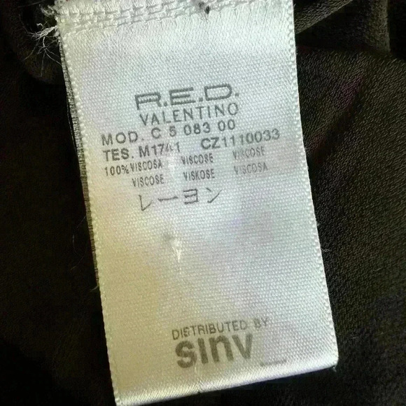 RED VALENTINO GARAVANI Black Bodycon Midi LBD Scoop Neck Dress Sz. 40 / US 10 - Picture 6 of 9